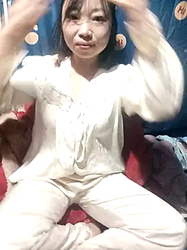 Snapshot of julybe chatting on November 23, 2025, 12:59 pm julybe online show from November 23, 2025, 12:59 pm