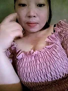 Snapshot of julybe chatting on November 15, 2025, 5:33 am julybe online show from November 15, 2025, 5:33 am