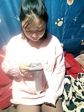 Snapshot of julybe chatting on November 29, 2025, 3:45 pm julybe online show from November 29, 2025, 3:45 pm