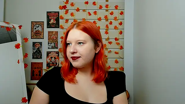 Snapshot of FoxPlayXX chatting on November 5, 2025, 8:12 pm FoxPlayXX online show from November 5, 2025, 8:12 pm