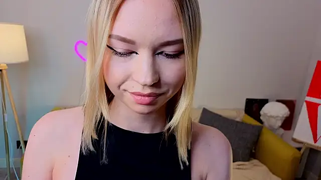 Snapshot of adellime chatting on November 2, 2025, 1:38 pm adellime online show from November 2, 2025, 1:38 pm