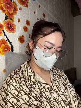 gino-sex online show from February 18, 2026, 5:53 pm