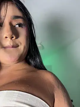 Snapshot of Vale_prado chatting on June 29, 2026, 6:51 pm Vale prado online show from June 29, 2026, 6:51 pm