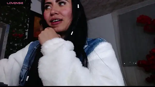 myomii nixx online show from December 22, 2025, 2:33 am