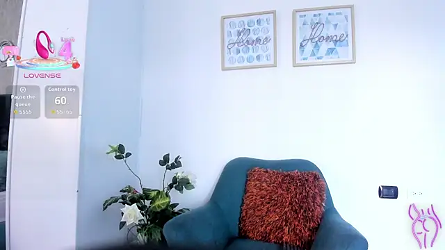 Snapshot of LahanaKimish chatting on November 7, 2025, 1:04 pm LahanaKimish online show from November 7, 2025, 1:04 pm