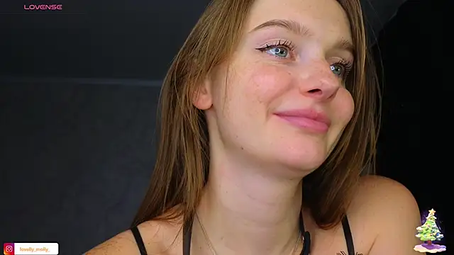 Snapshot of Lovelly_molly1 chatting on January 9, 2026, 5:53 pm Lovelly molly1 online show from January 9, 2026, 5:53 pm