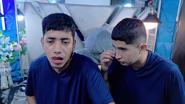 darwinandbrayann online show from December 4, 2025, 3:49 am