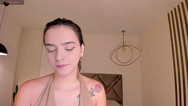 LaurentRosse1 online show from May 21, 2026, 7:00 pm