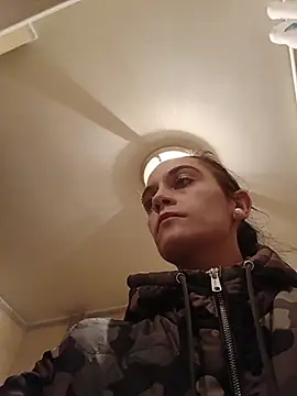 yummy love online show from November 11, 2025, 9:59 am