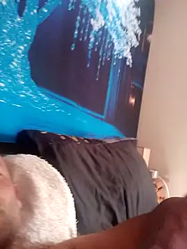 yummy love online show from November 9, 2025, 9:57 am