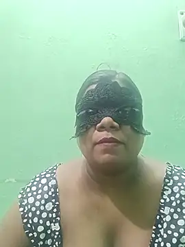 Snapshot of tamil_Nithya_J chatting on November 17, 2025, 9:35 am tamil Nithya J online show from November 17, 2025, 9:35 am