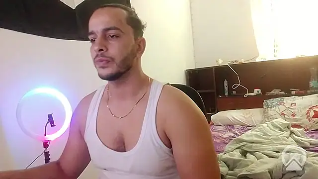 the luxe  online show from November 4, 2025, 8:45 pm