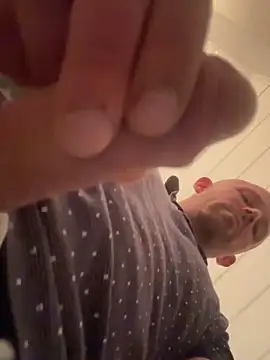 Snapshot of superbertok chatting on November 13, 2025, 5:39 pm superbertok online show from November 13, 2025, 5:39 pm