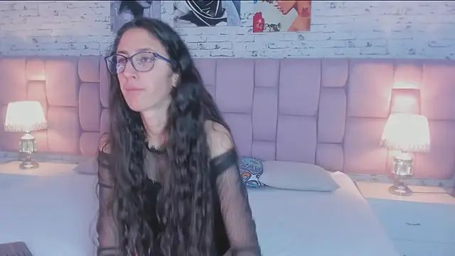 GirafMusic online show from November 14, 2025, 1:04 pm