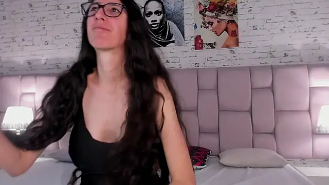 GirafMusic online show from November 24, 2025, 1:22 pm