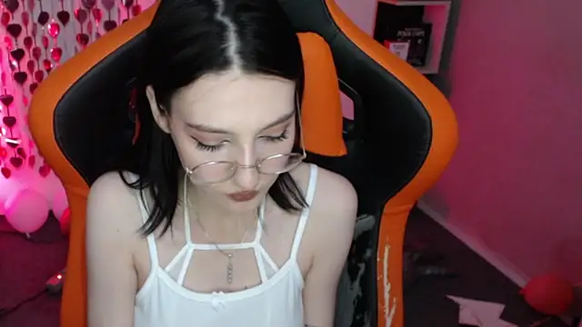 honbliss online show from March 7, 2026, 1:23 am