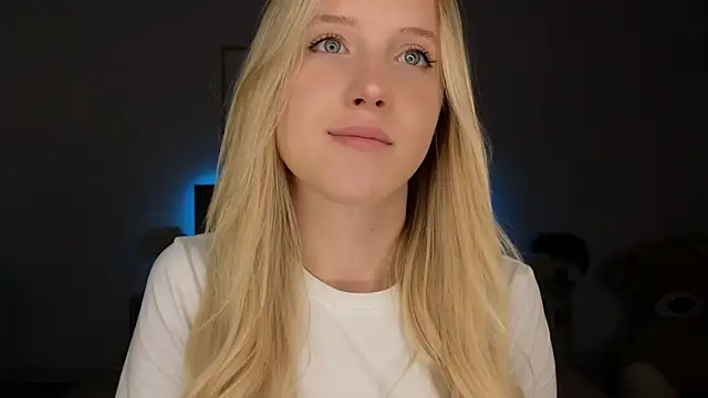 Snapshot of adele_armass chatting on March 29, 2026, 9:05 pm adele armass online show from March 29, 2026, 9:05 pm