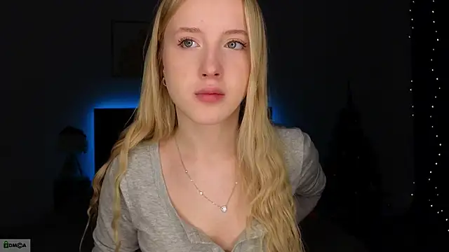 Snapshot of adele_armass chatting on January 10, 2026, 9:43 pm adele armass online show from January 10, 2026, 9:43 pm