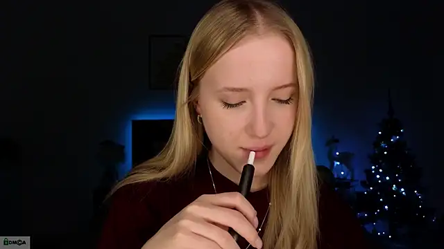 Snapshot of adele_armass chatting on January 12, 2026, 9:20 pm adele armass online show from January 12, 2026, 9:20 pm