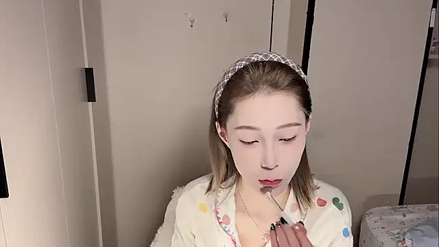 yuyu-33 online show from February 3, 2026, 11:04 am