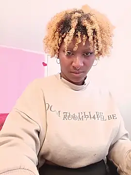 EvonyFoxxx online show from April 2, 2026, 8:04 pm