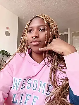 Snapshot of EvonyFoxxx chatting on February 8, 2026, 3:54 pm EvonyFoxxx online show from February 8, 2026, 3:54 pm