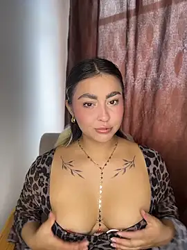 Elina Hills online show from June 6, 2026, 8:14 pm
