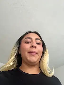 Elina Hills online show from June 29, 2026, 7:02 pm