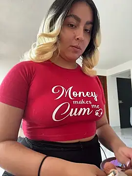 Elina Hills online show from July 3, 2026, 3:07 pm