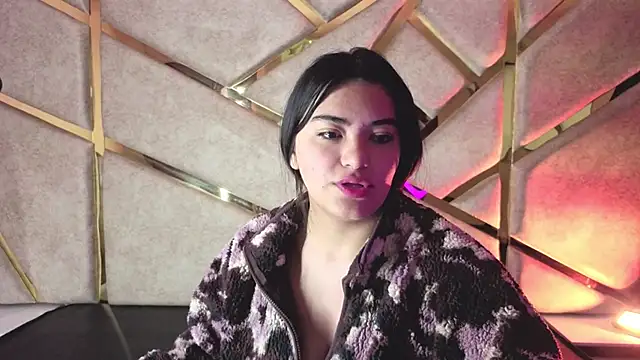 Snapshot of Frrreyaa chatting on November 25, 2025, 11:10 am Frrreyaa online show from November 25, 2025, 11:10 am