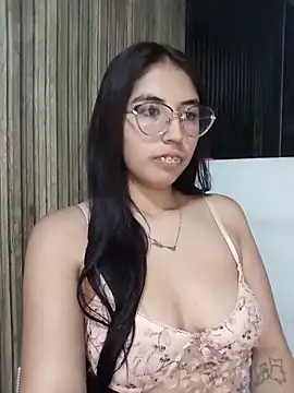 Valk submissive online show from April 3, 2026, 4:30 am