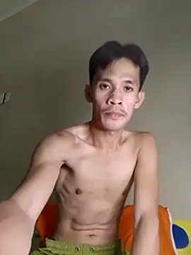 Hot-babyyboy30 online show from November 18, 2025, 1:32 am