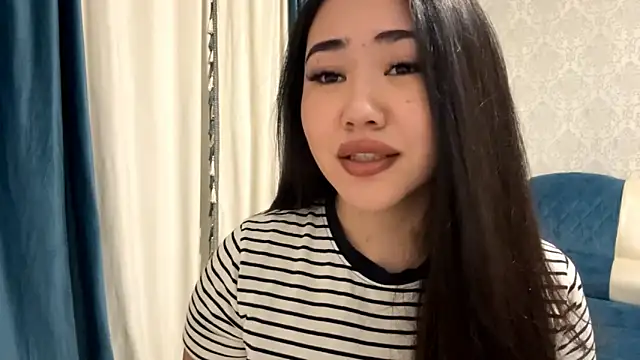 APRYLSUN online show from November 12, 2025, 12:09 pm