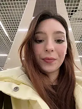 LilluKatten online show from March 25, 2026, 8:03 am