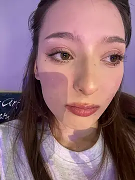 LilluKatten online show from March 14, 2026, 12:44 pm