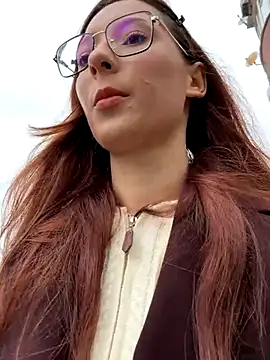 Snapshot of LilluKatten chatting on December 2, 2025, 7:32 am LilluKatten online show from December 2, 2025, 7:32 am