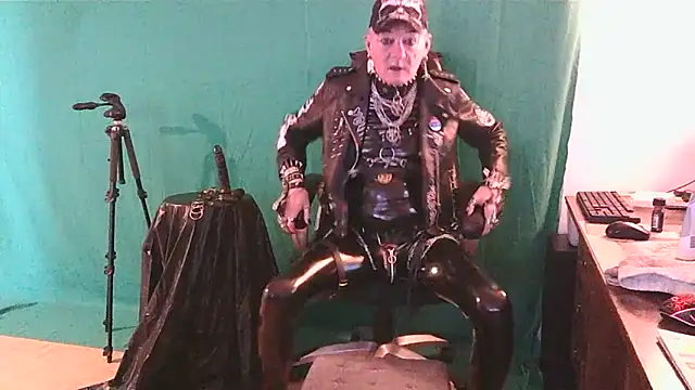 NahkaSami online show from November 4, 2025, 9:57 am