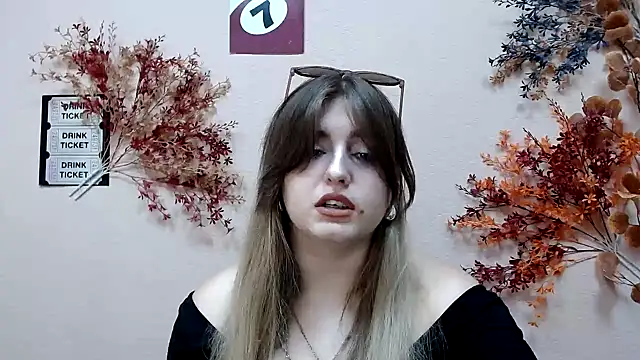 Dance  Queen online show from November 5, 2025, 2:31 pm