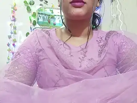 Snapshot of Nancy_queen001 chatting on November 30, 2025, 4:57 am Nancy queen001 online show from November 30, 2025, 4:57 am