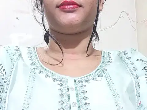 Snapshot of Nancy_queen001 chatting on November 14, 2025, 9:35 am Nancy queen001 online show from November 14, 2025, 9:35 am