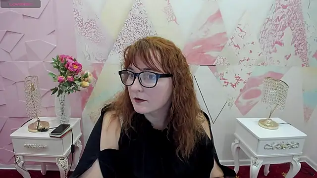 Snapshot of Vally_bek1 chatting on October 31, 2025, 9:39 am Vally bek1 online show from October 31, 2025, 9:39 am