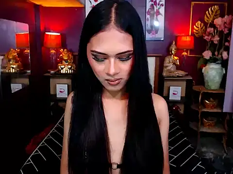 Plastique PATRICIA online show from April 9, 2026, 7:58 am