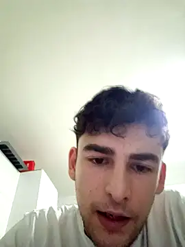 yasinesra757  online show from March 31, 2026, 7:16 pm