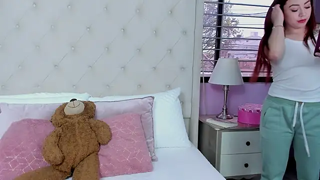 scarlett leblanc  online show from December 22, 2025, 1:11 pm