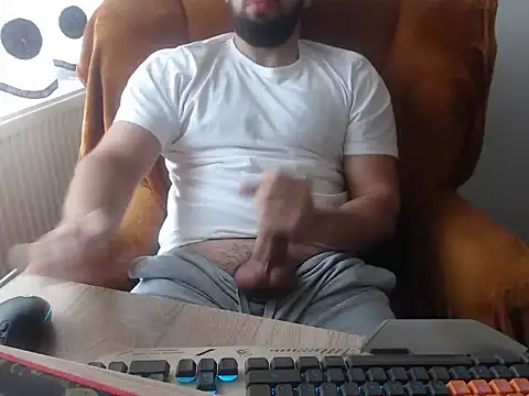 strongcoffee10 online show from November 17, 2025, 8:51 am