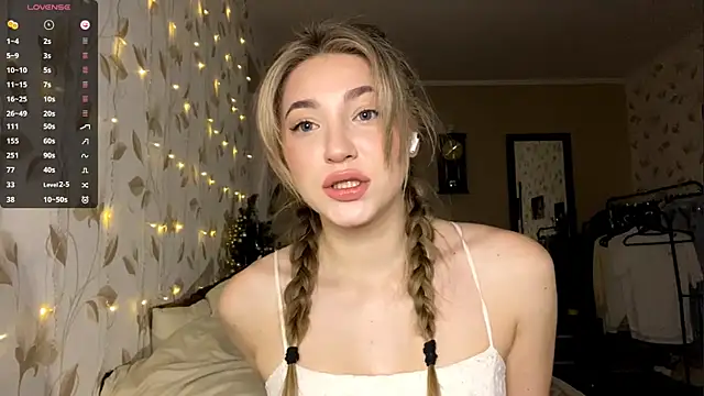 Snapshot of OrethaEredia chatting on January 6, 2026, 5:06 pm OrethaEredia online show from January 6, 2026, 5:06 pm