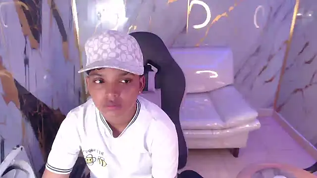 Snapshot of stormi_rouse18 chatting on November 1, 2025, 1:16 pm stormi rouse18 online show from November 1, 2025, 1:16 pm