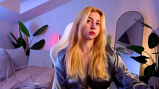 dreamyhannah online show from November 20, 2025, 6:08 pm