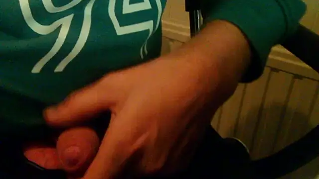 Snapshot of geile-man-34 chatting on November 16, 2025, 6:23 pm geile-man-34 online show from November 16, 2025, 6:23 pm