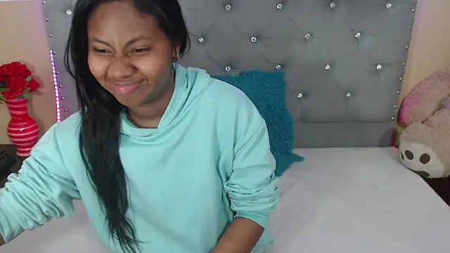 Snapshot of valentinavega18x chatting on November 9, 2025, 2:59 am valentinavega18x online show from November 9, 2025, 2:59 am